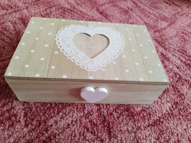 Dřevěná krabička