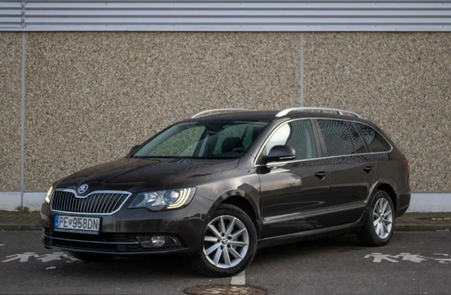 ŠKODA SUPERB 2.0 TDI DSG