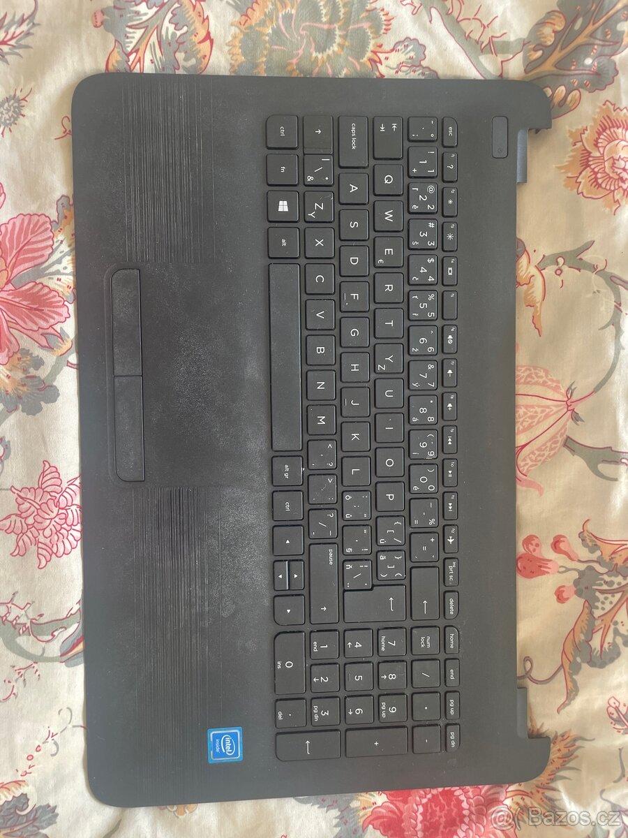 Notebook HP 250 klávesnice