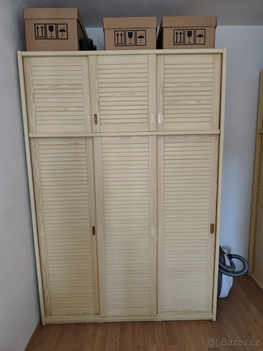 Skříně
