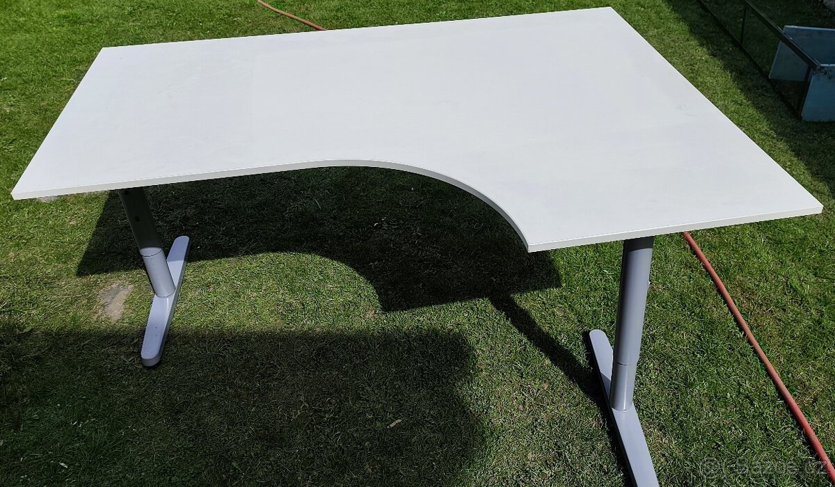 stůl Ikea Galant - pravá varianta - čtete popis