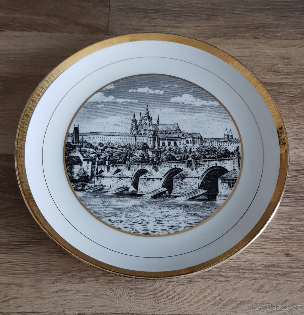 Vintage porcelánový pamětní talíř Praha.
