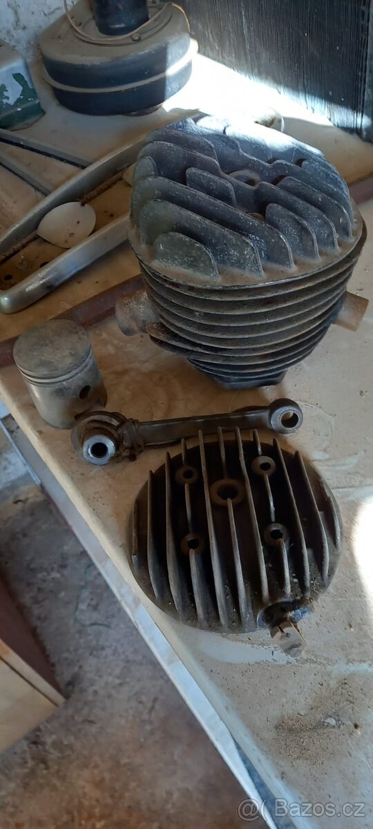 ČZ 125T