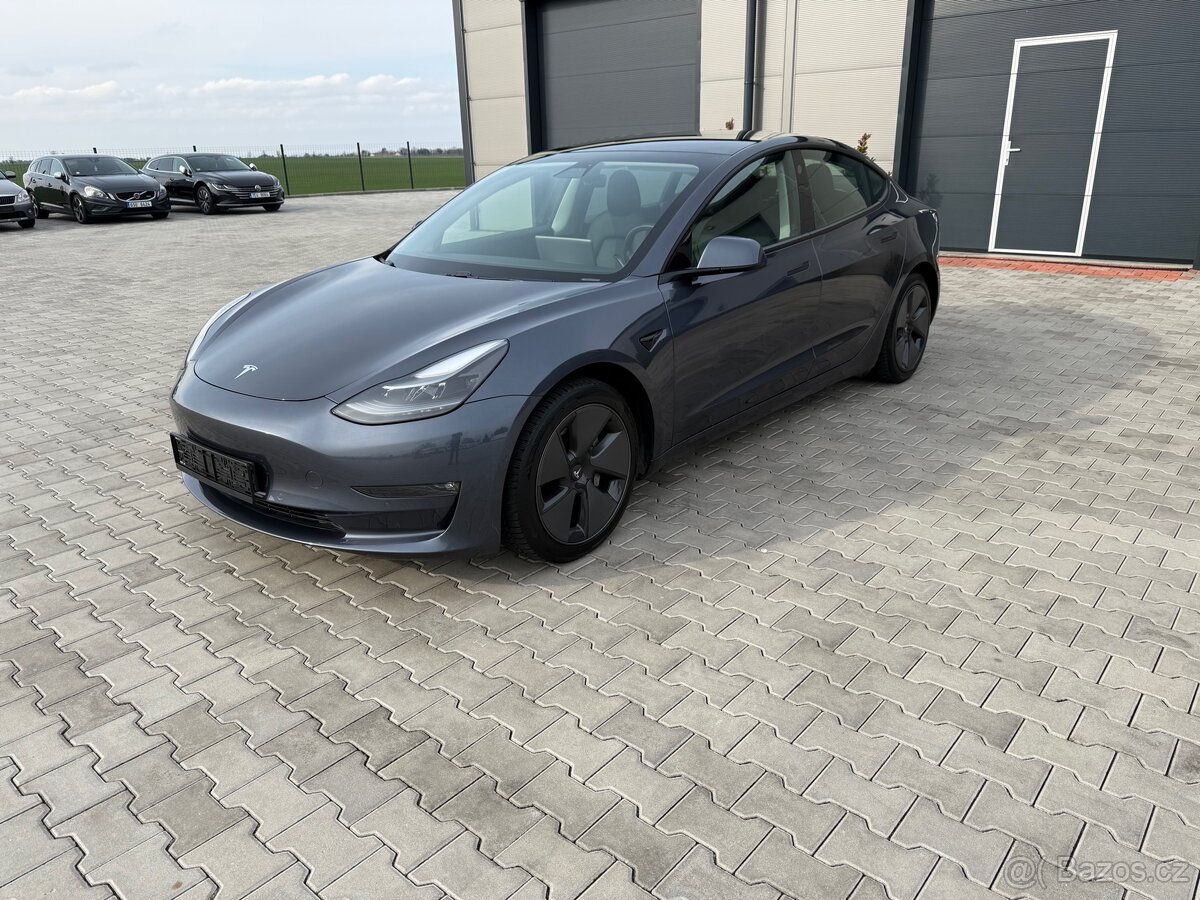 PRODÁNO Tesla model 3 5/2021 LONG RANGE 366kw ODPOČET DPH