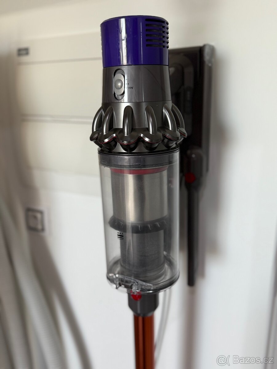 Vysavač Dyson V10