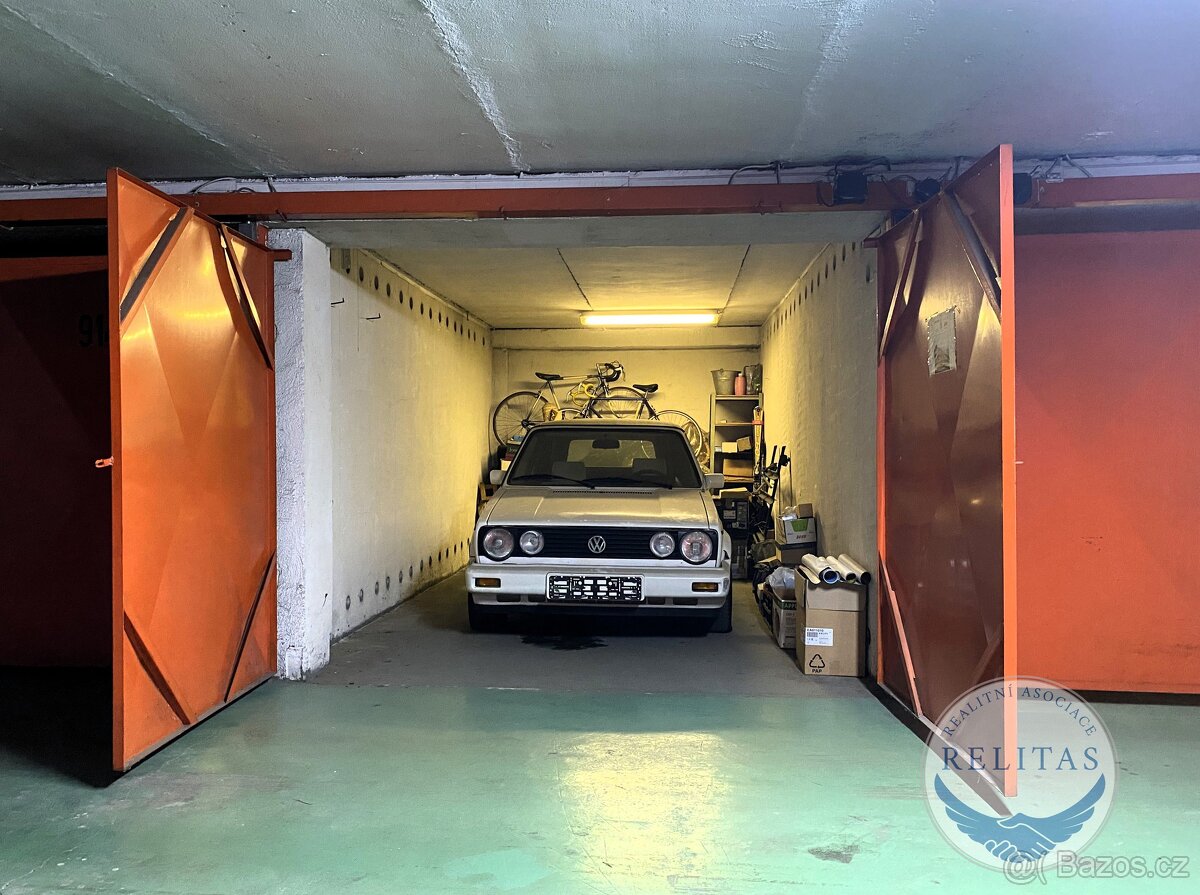 Prodej samostatné garáže 16,8 m² v garážovém domě, Praha 8,