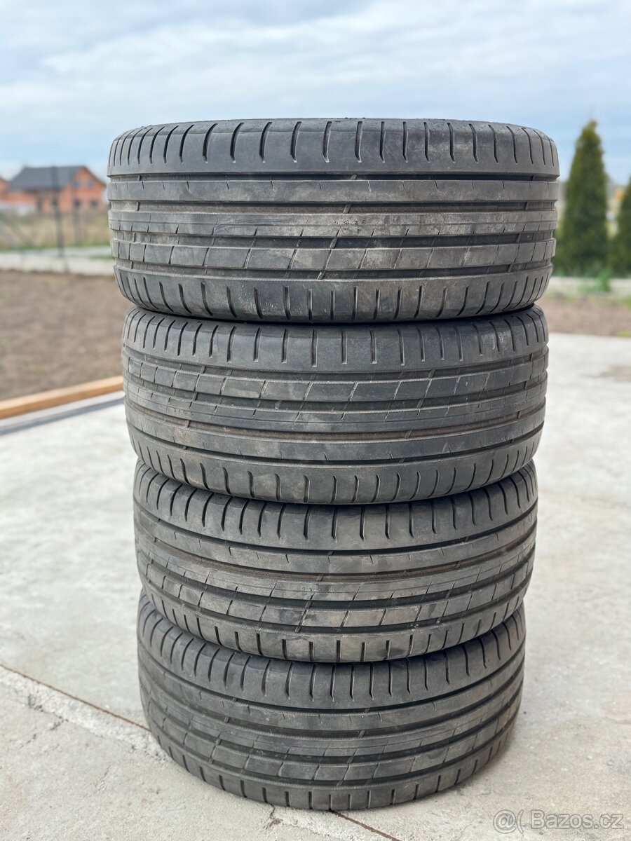 Letní pneu 225/40/r18 Nokian