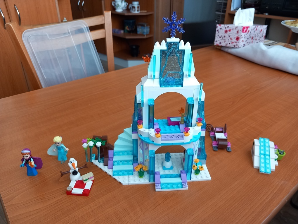 LEGO 41062 Elsin třpytivý ledový palác