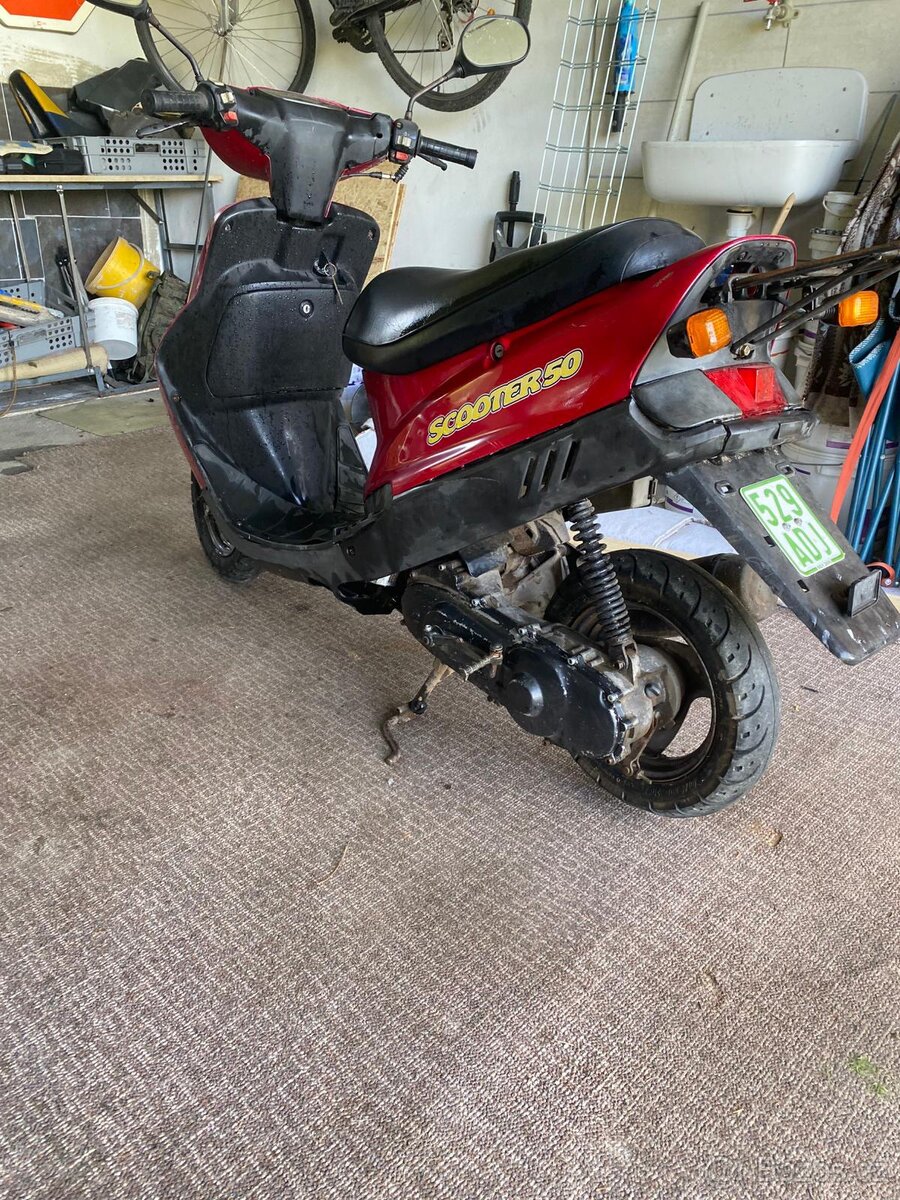 Skútr 50ccm 2t