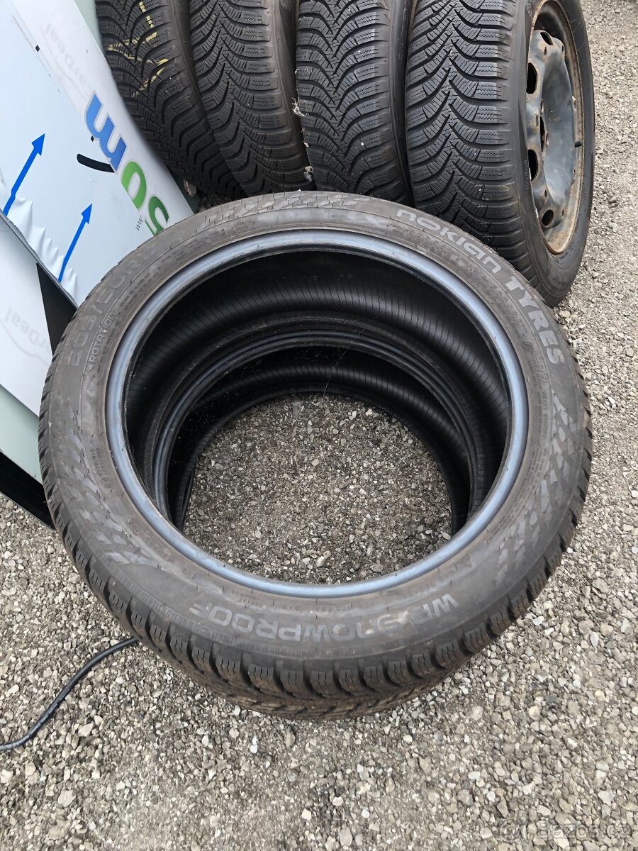 PRODÁM 2 KUSY ZIMNÍCH PNEU NOKIAN SNOW PROOF