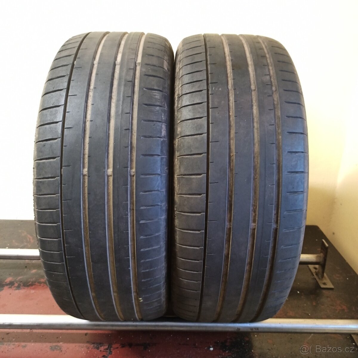 Falken Azenis 235/55 R17 103W 4,5mm
