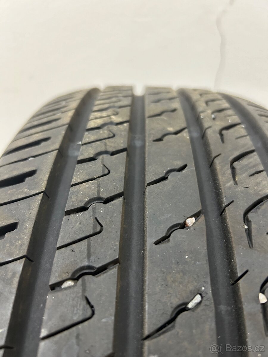Letní pneu Barum bravuris 5 205/55 r16