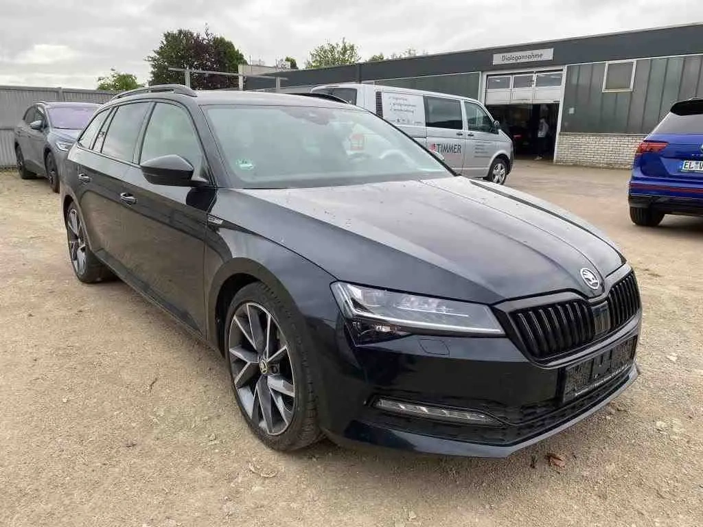 Škoda Superb sportline TDI 110kw,tažné,matrix,webasto,virtua