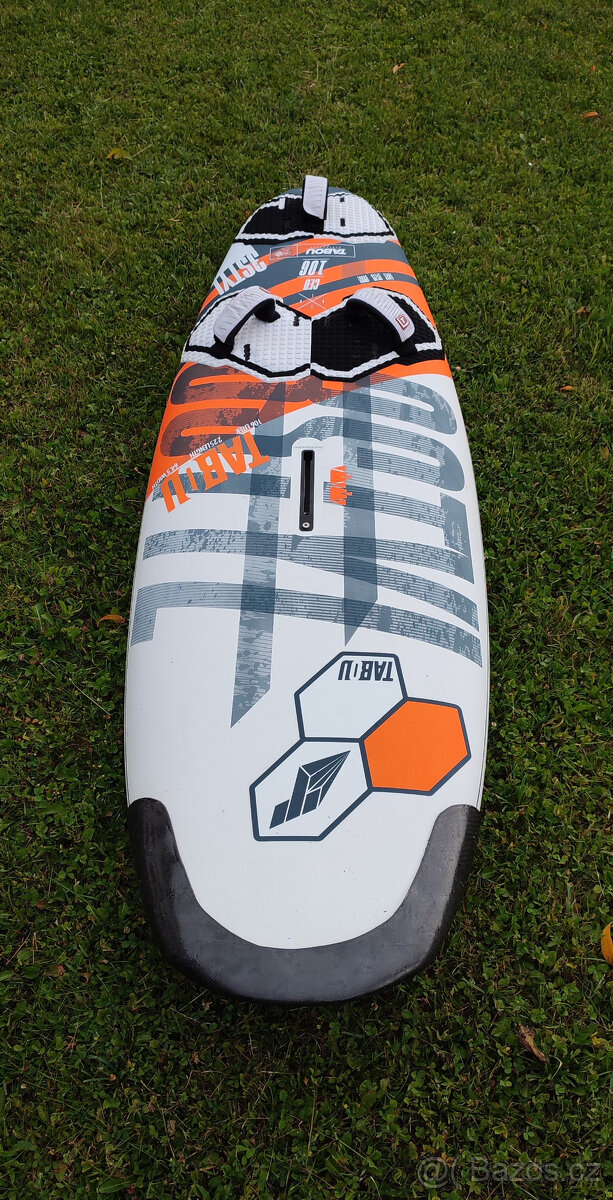 Tabou 3S 106l 2018 = 225cm (windsurfing board) - jak nový