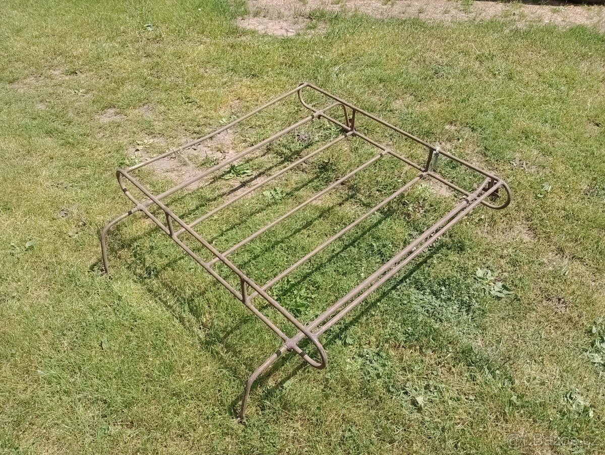 Zahrádka na Škoda 100/110