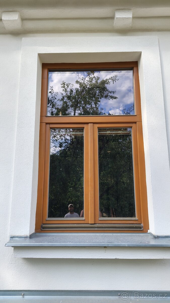 Dřevěná okna a dveře