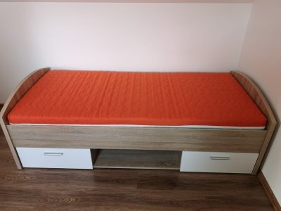 Prodám postel