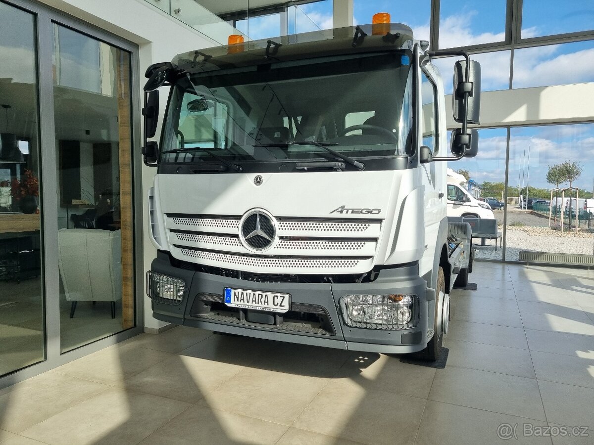 NOVÝ MERCEDES ATEGO NOSIČ KONTEJNERU