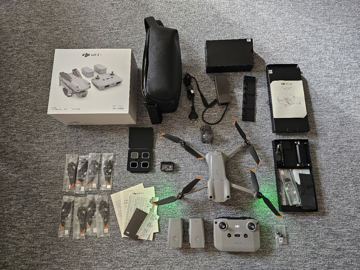 Dron DJI Air 2S Fly More Combo