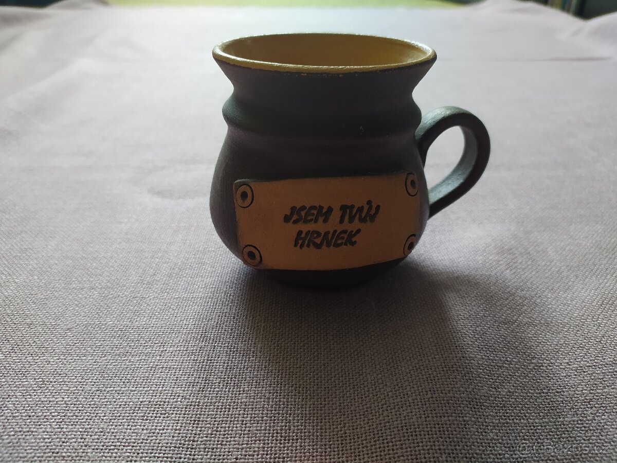 Keramický hrnek s nápisem