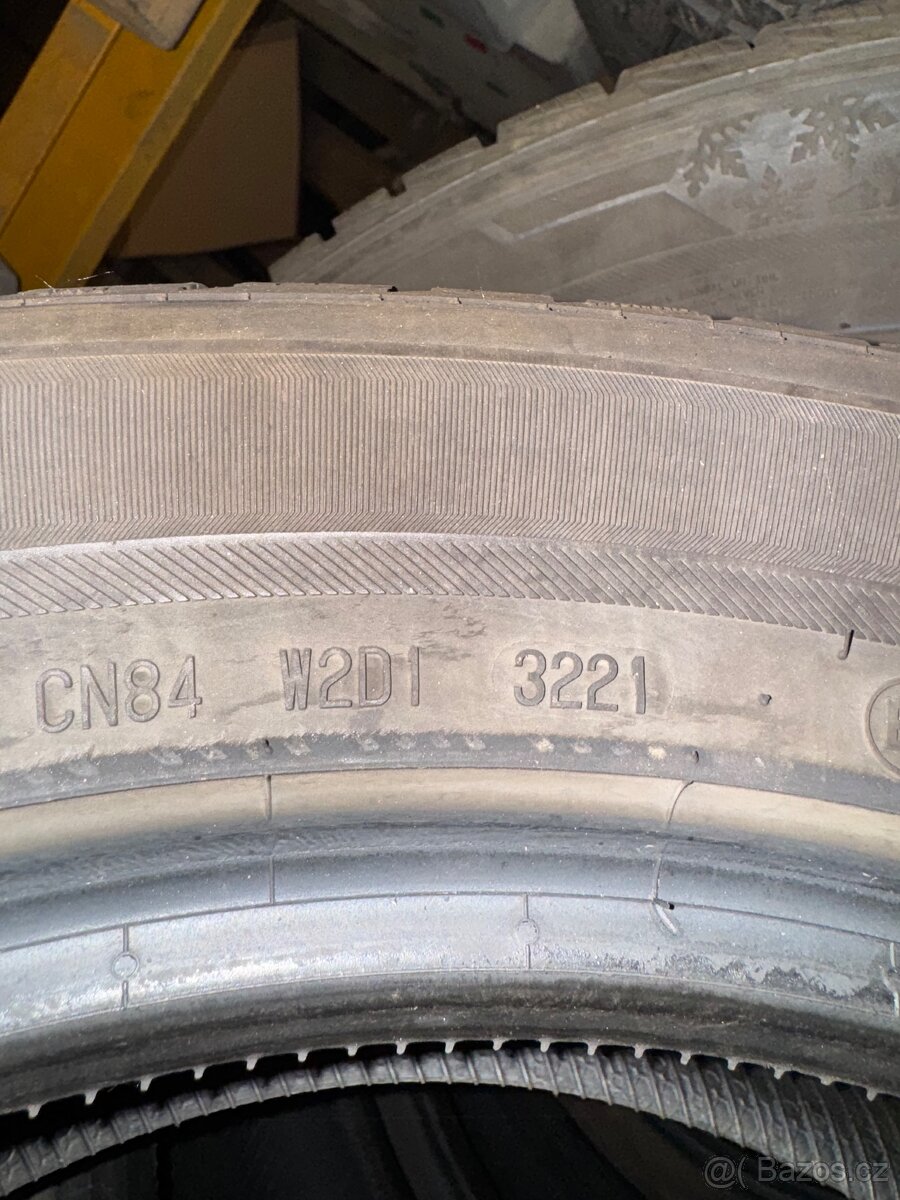 Zimní pneumatiky Barum 235/50/19