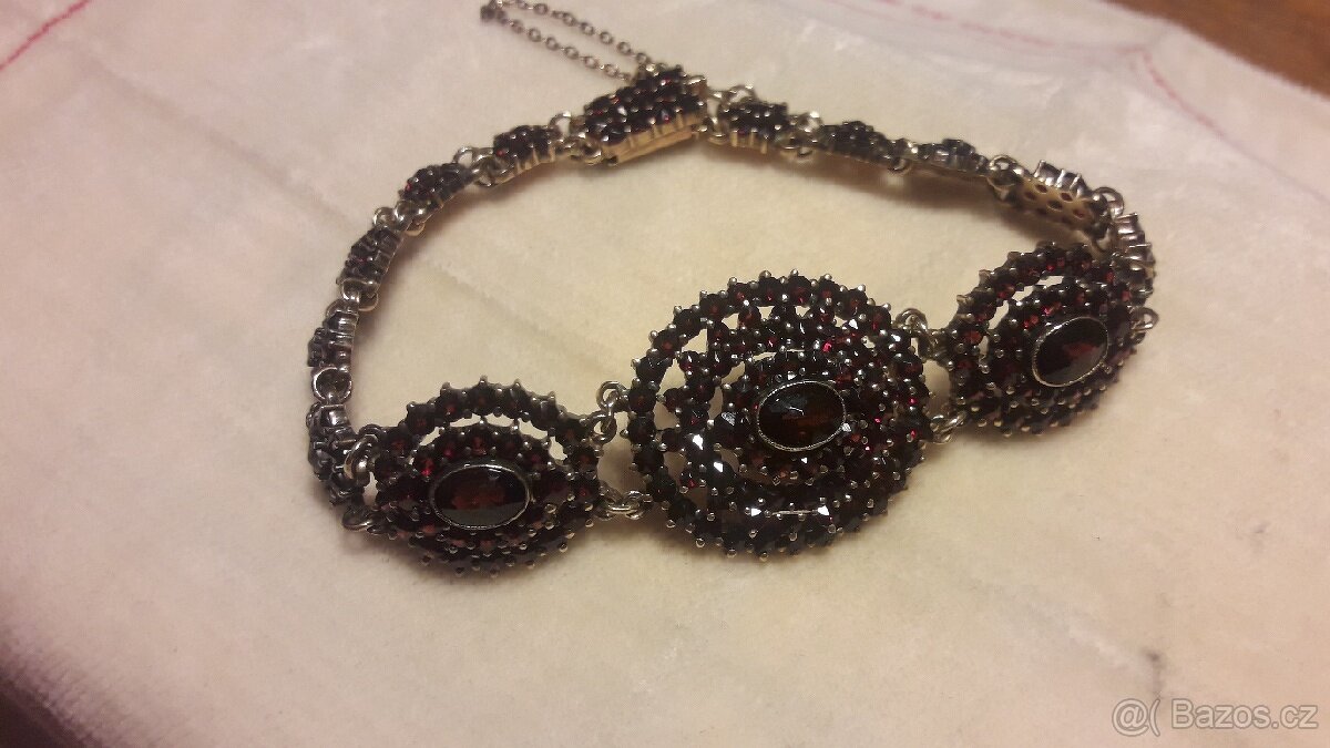 Český granát starožitné šperky