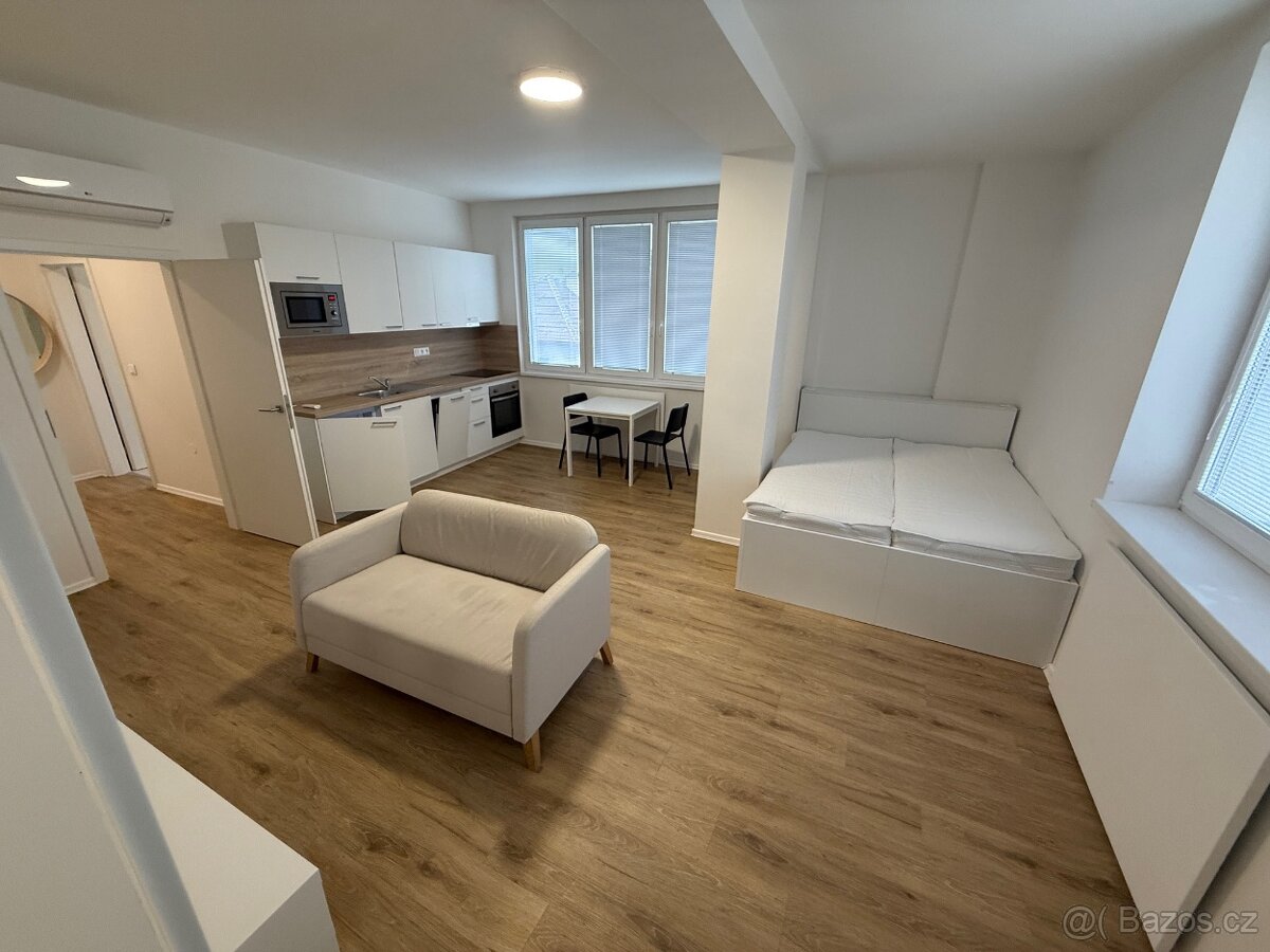 Pronájem bytu 1+kk, 43m2, novostavba v centru Vyškova