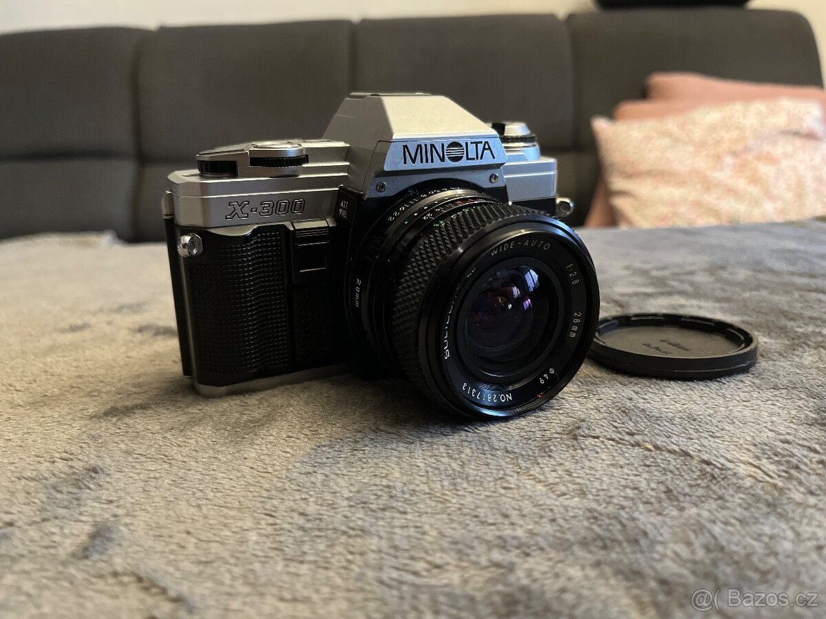 Minolta X-300 + Soligor 28mm f/2.8