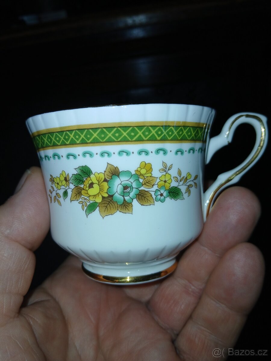 Prodám pět anglických porcelánových čajových šálků.,,ROYAL S