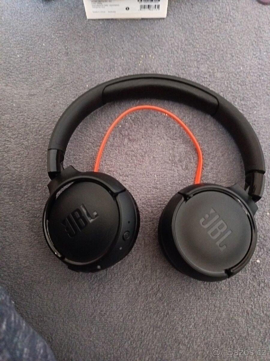 Sluchátka JBL plus kabel