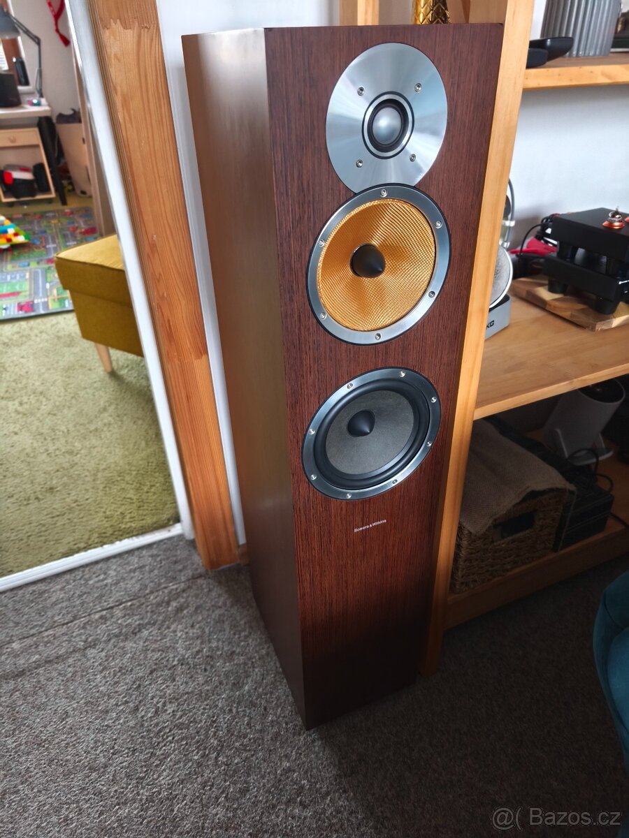 Bowers and Wilkins CM7