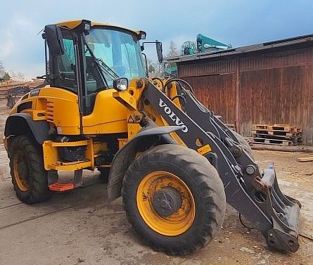 9.7t nakladač Volvo L45H vidle SPZ (2018)