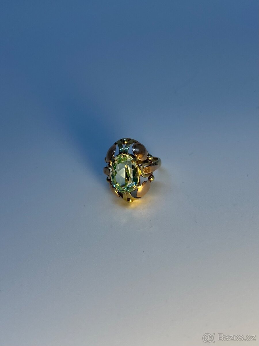 Krásný zlatý prsten - peridot