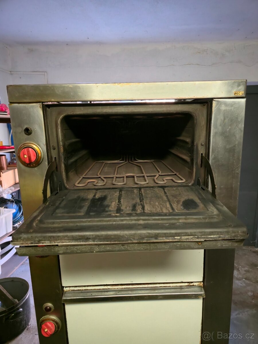 historická pečící trouba