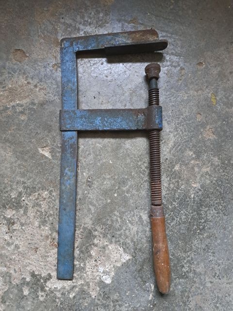 Truhlářská svěrka, ztužidla