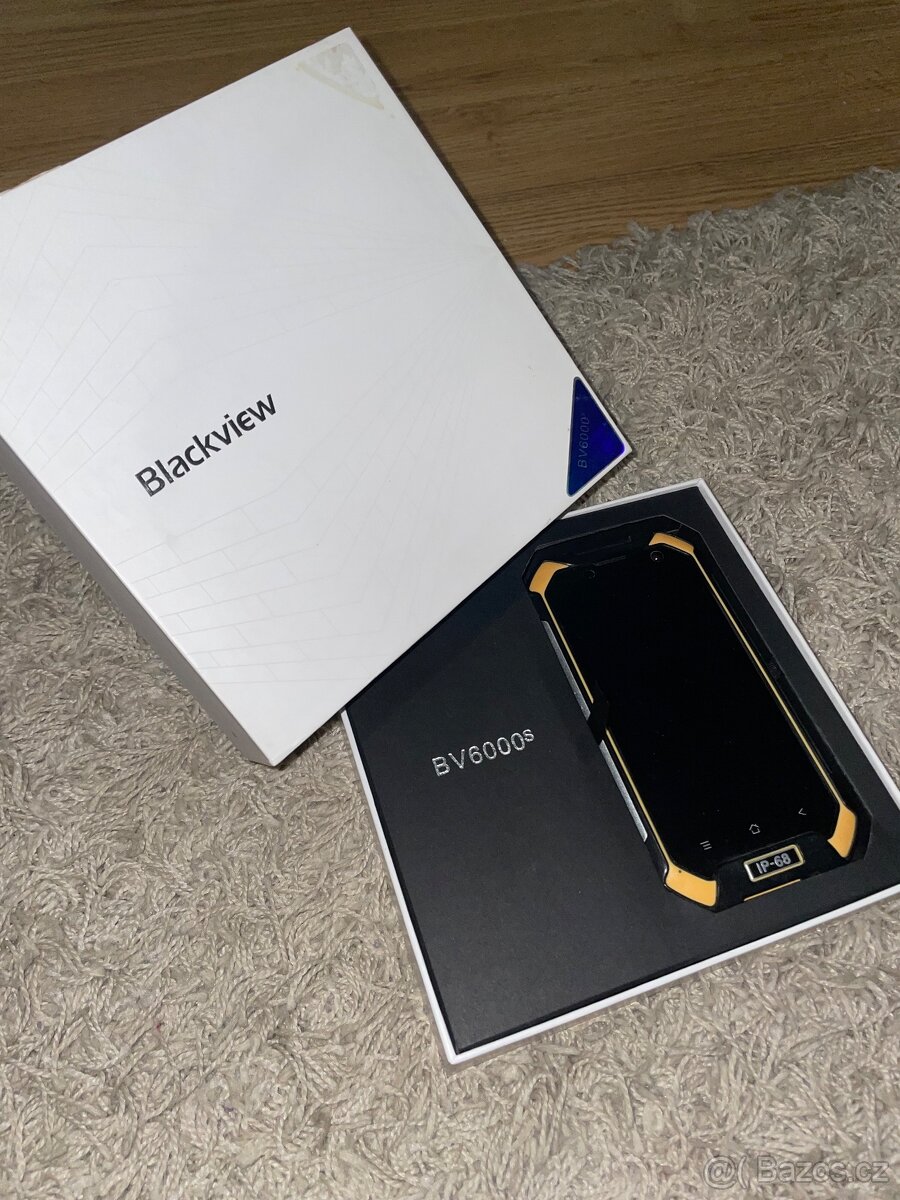 Mobilní telefon Blackview BV6000s