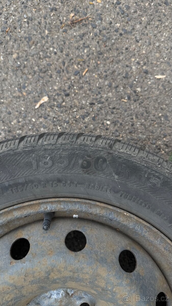 Sada zimních pneu 4x100 185/60R15