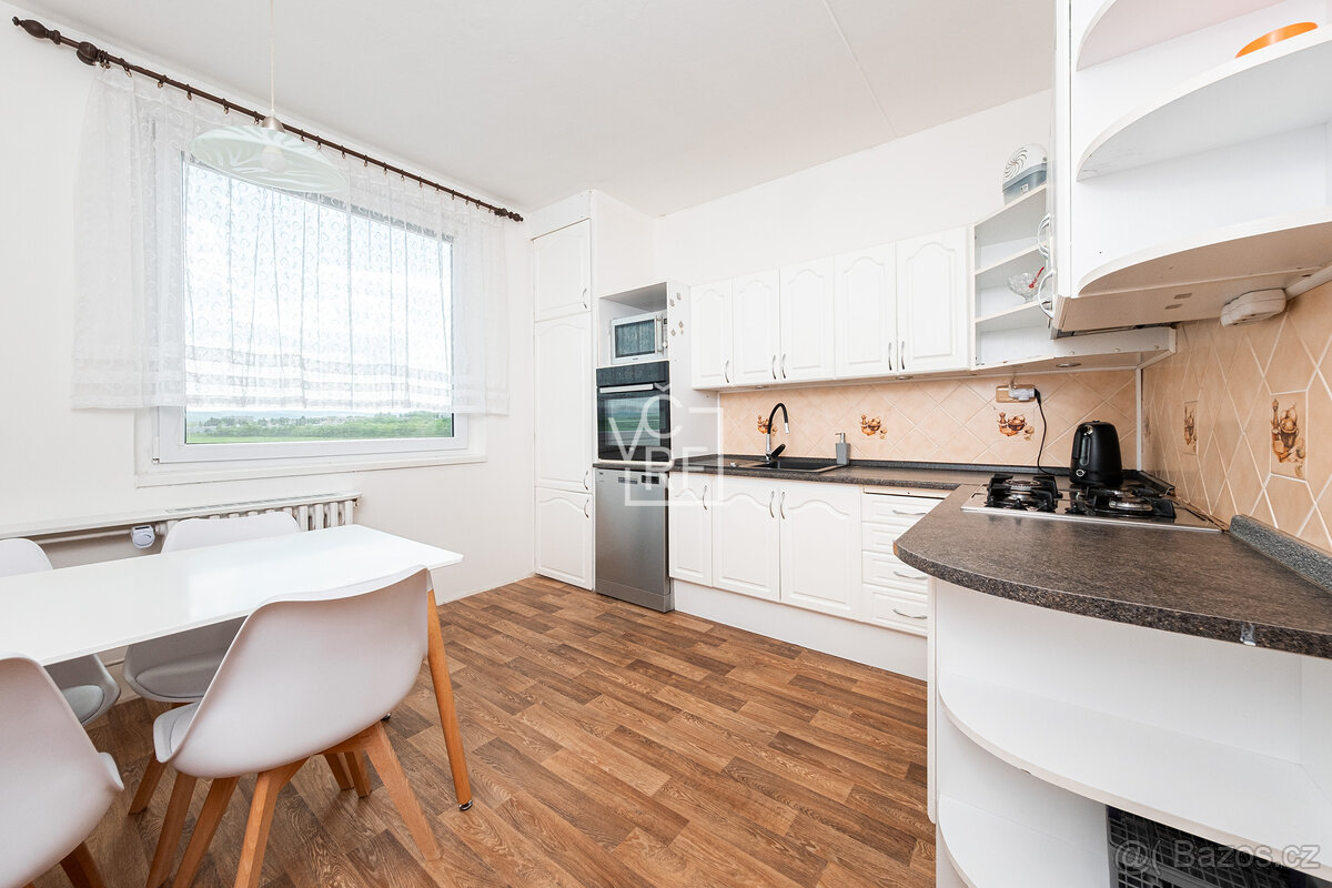 Prodej bytu 3+1 s lodžií a sklepem, 79 m² – Chrudim, ul. Hra
