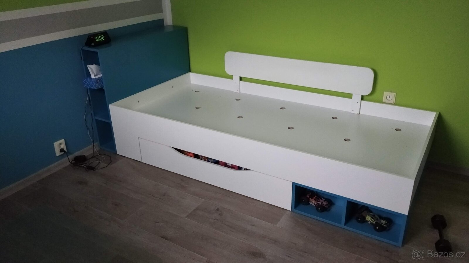 Postel+židle+doplňky