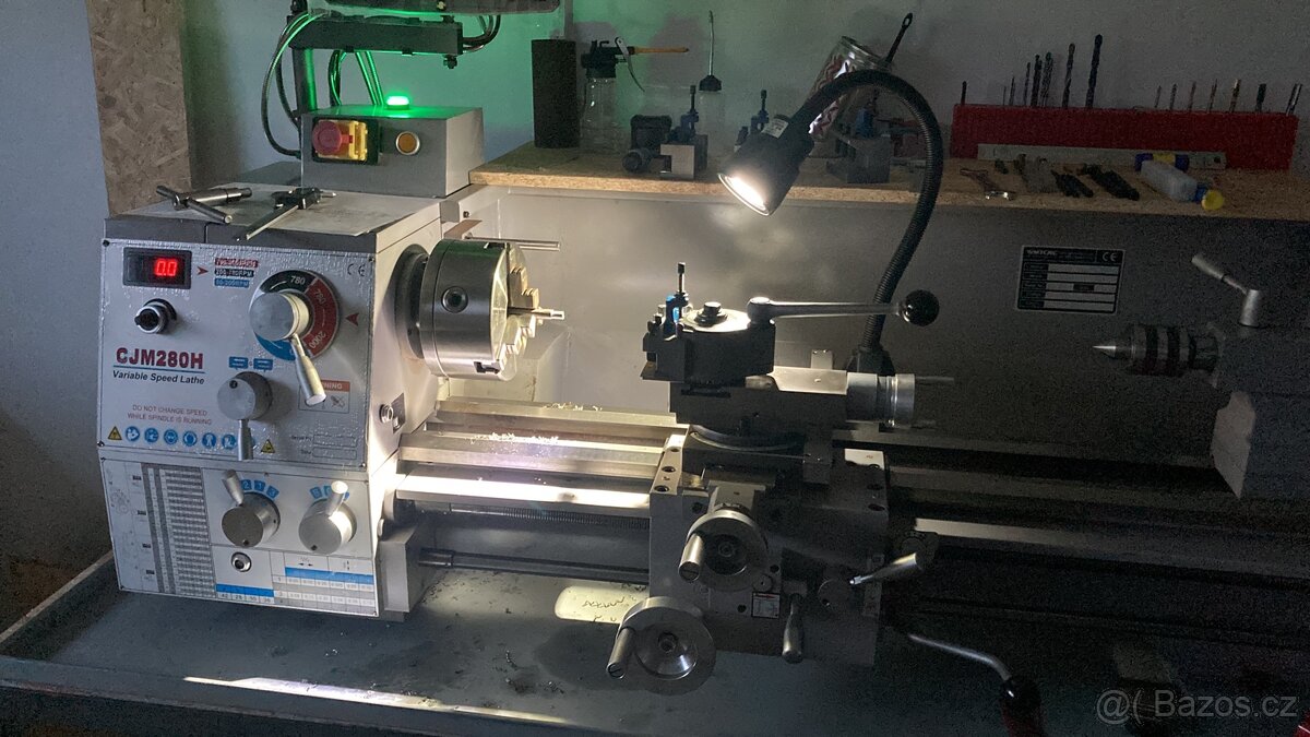 Soustruh CJM280H/750