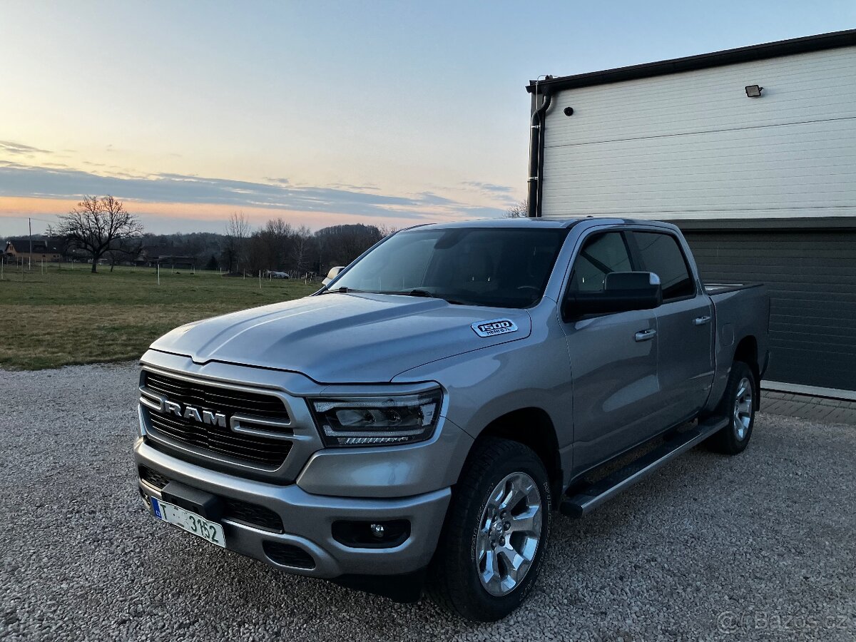 Dodge Ram 1500 5.7 V8 HEMI - 4x4 - 2019 - BIGHORN