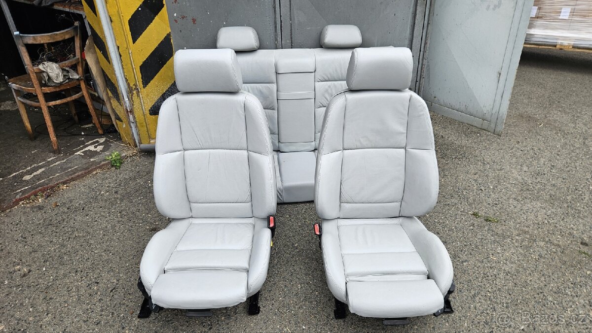 BMW e36 kozeny sport interier Hellgrau
