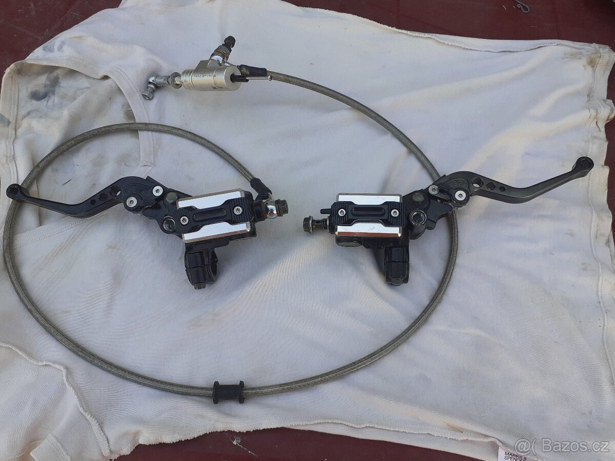 Hydraulické páčky na motorku