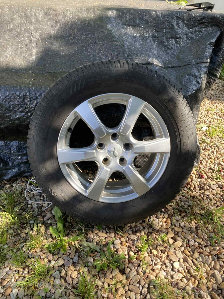 Prodám Alu kola na Mitsubishi ASX originál R16
