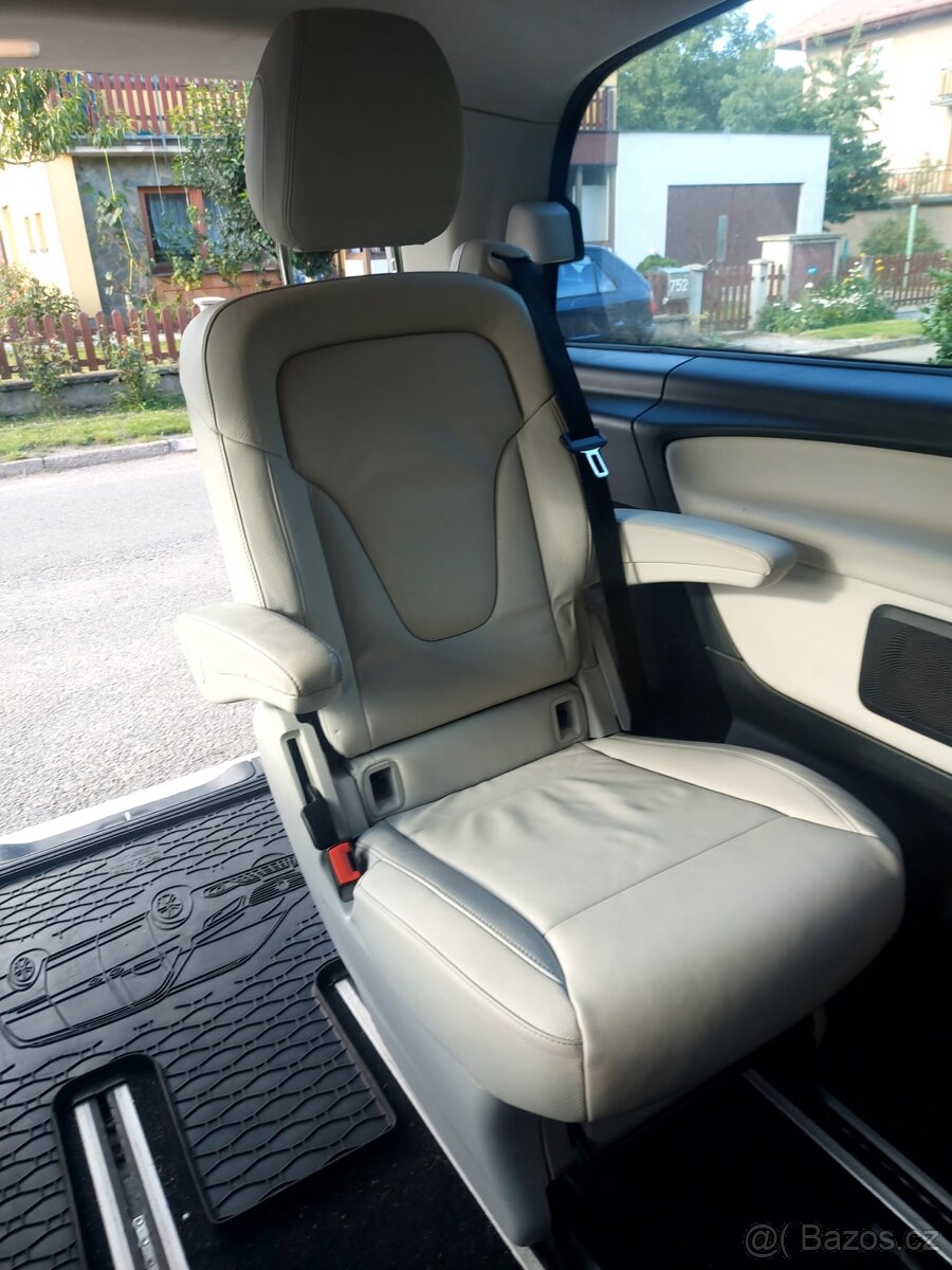 Křesla sedadla Mercedes W 447 V-Klasa světle bílá Lugano