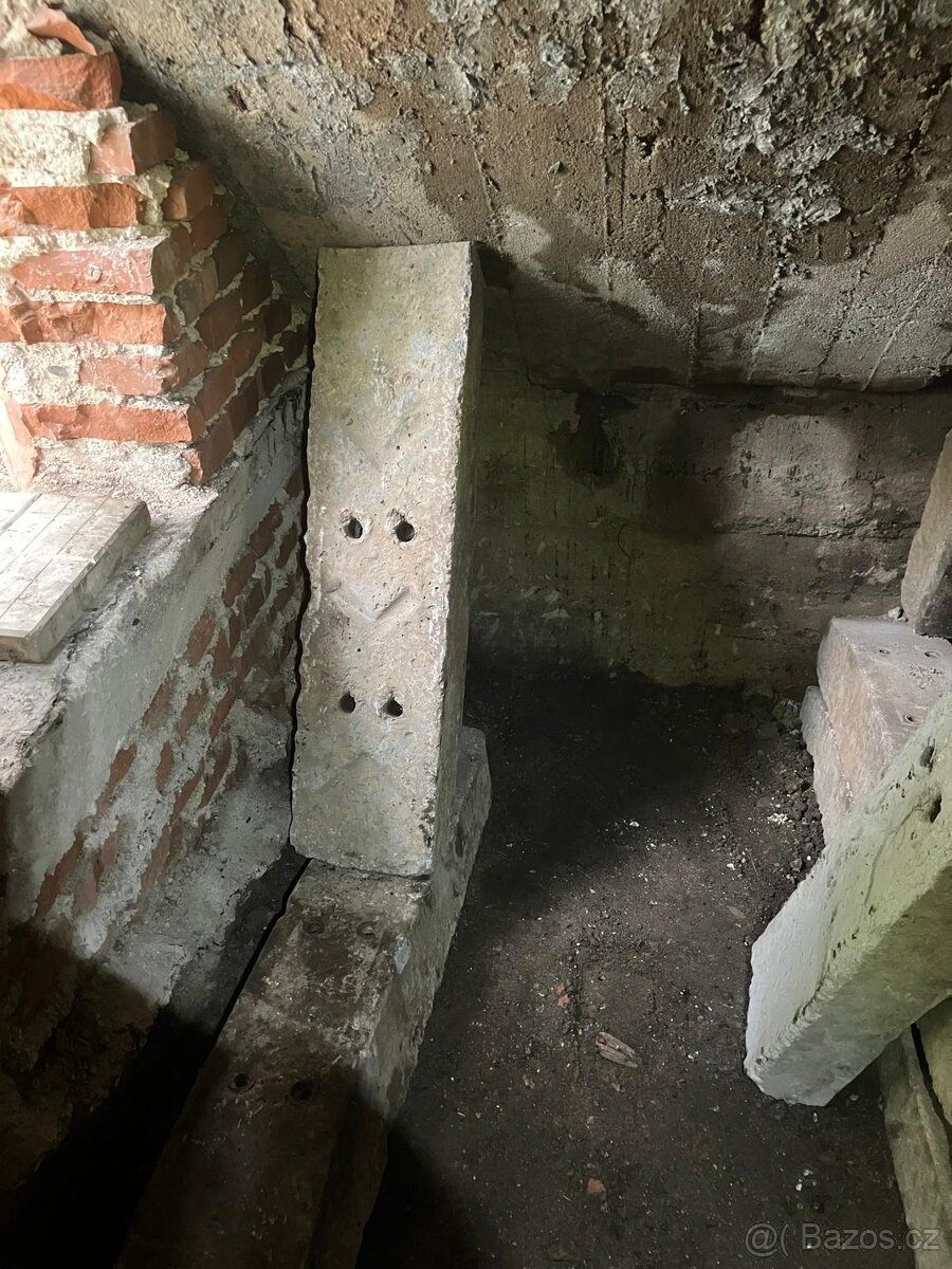 Pražce betonové peníze šetří zpevní schodiště