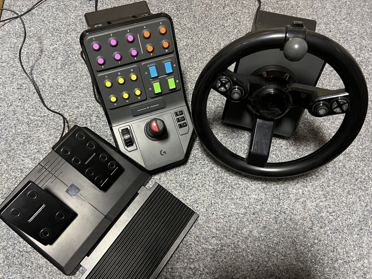 Logitech G Saitek Farming Simulator