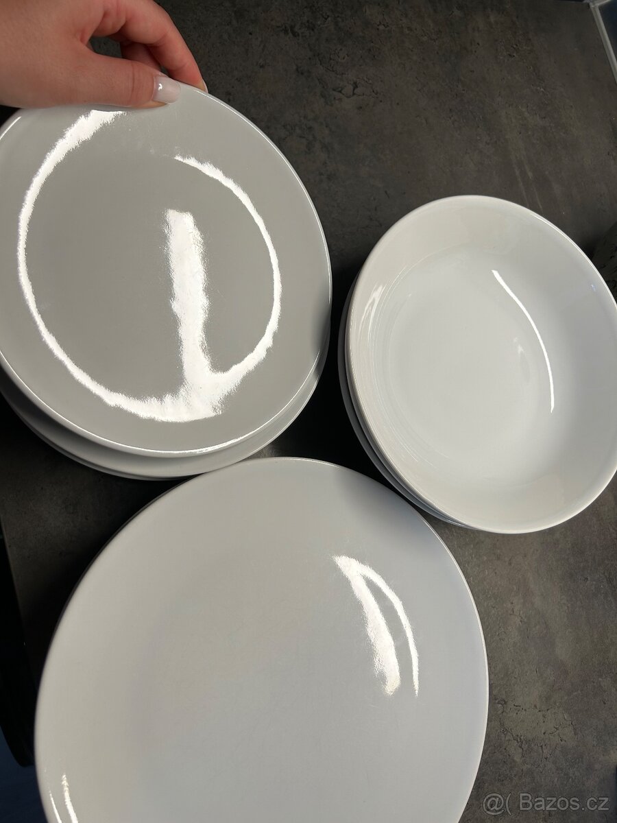 Jídelní sada 18ks IKEA