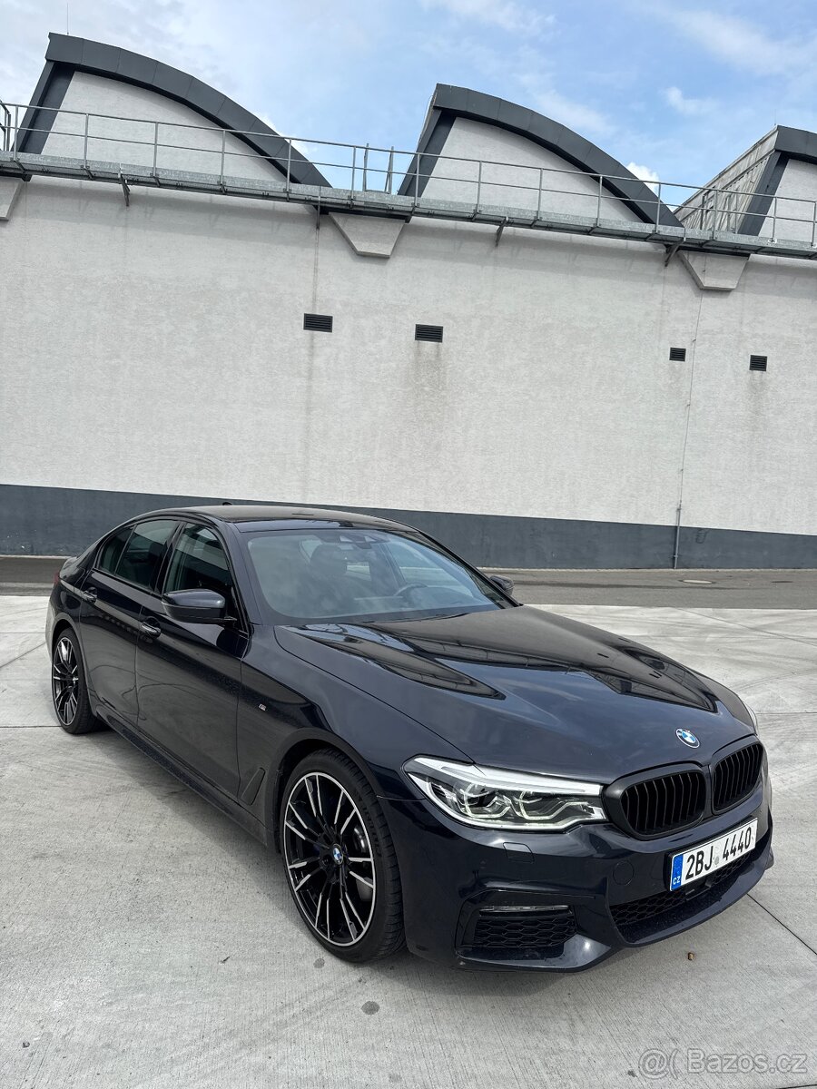 BMW 530d xDrive G30 M paket | 195 kW | 2 sady kol | Nové br