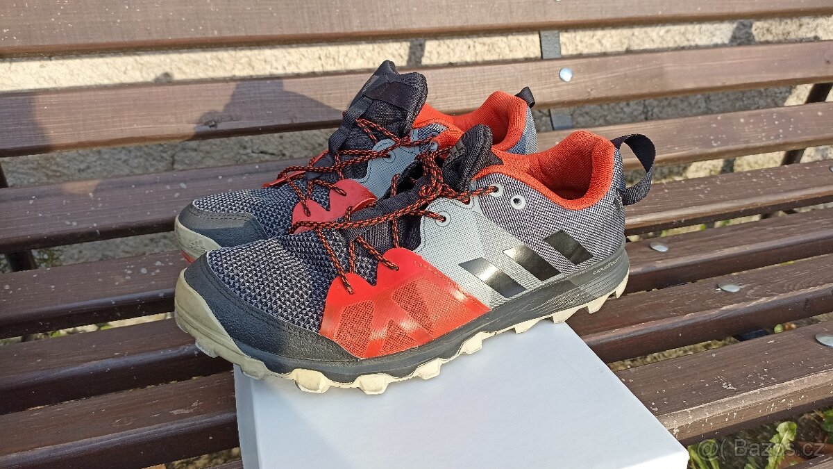 Adidas č.42